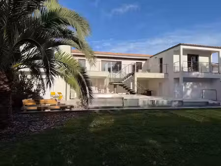 vente maison 7 pièces 245 m² à les mathes (17570)  927 000 €