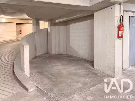 vente parking 12 m²