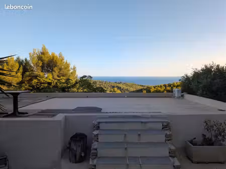 vend maison ceyreste