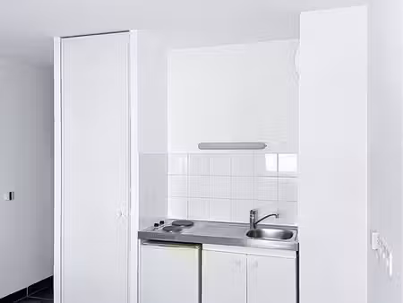 studio 18 m² – rouen gare rive droite – résidence récente avec ascenseur