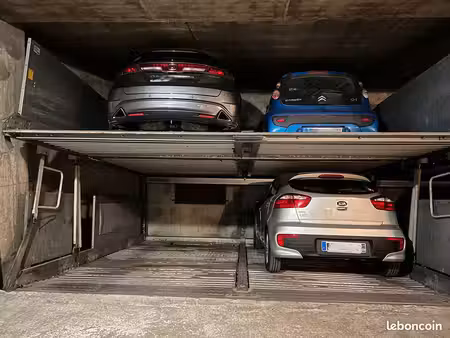 loue place parking - lyon vers place croix-rousse