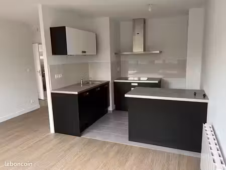 appartement t2 de 41 m2  garage et cave  sans frais d'agence