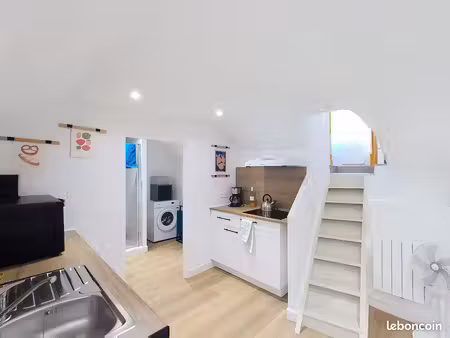 appartement a seillnas - rénové au calme — plein centre & parking à 1 min