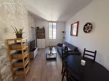 charmant t2 vieil antibes - bail étudiant/mobilité