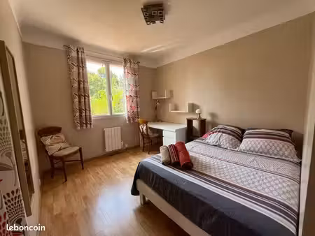 chambre meublée 11 m² – lumineuse  calme – villa non‑fumeur – aix (proche centre)