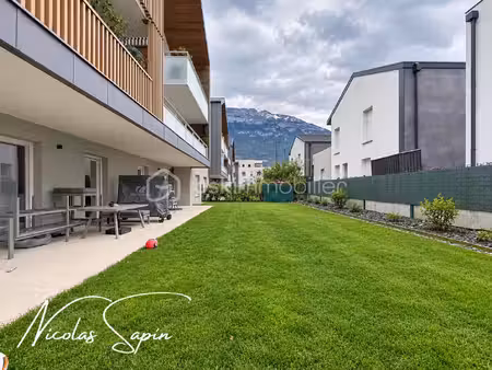 appartement de 90 08 m² à varces-allieres-et-risset