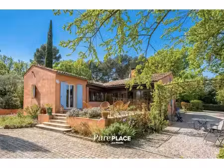 maison t7 de 209 m² sur 6600 m² de terrain avec piscine à aix-en-provence