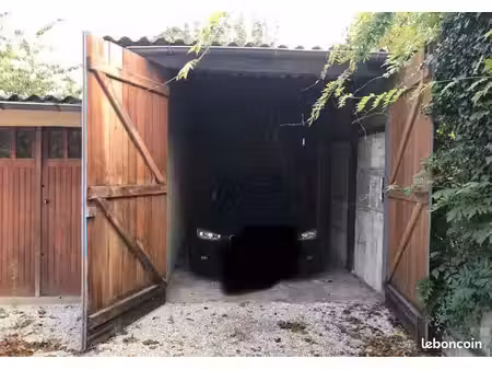 garage sécurisé/ hangar 15m2 à vendre