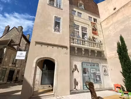 t2 récent de 65m² dole centre-ville 620/mois (1er étage d’un magnifique bâtiment)