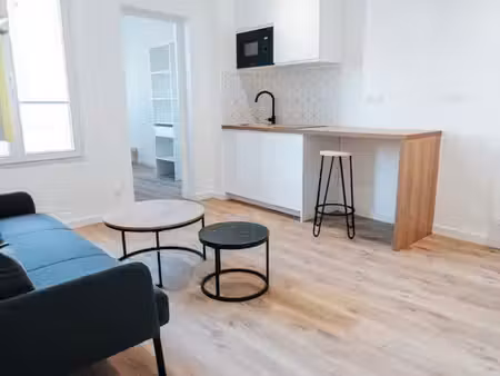 f2 30 m² entièrement rénové – à 300 m du futur campus neoma et de l'école de design esad