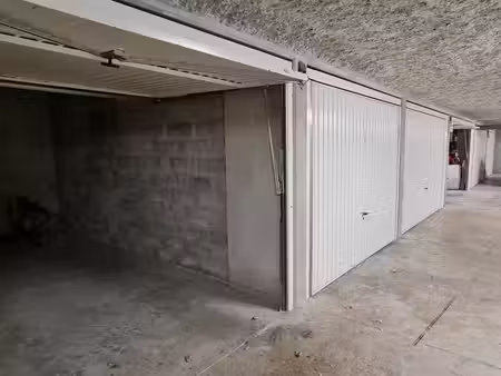 garage fermé dans résidence sécurisée