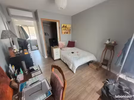 location studio meublé