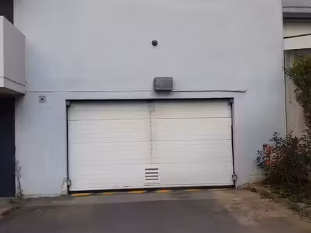 place de parking à louer