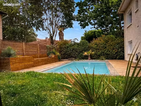 chaleureuse maison avec piscine