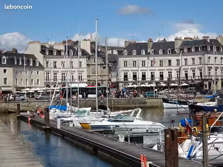 2 pièces 30m2 idéalement situé centre ville le port