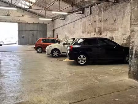 place de parking sécurisée