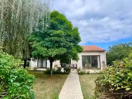 vente maison à arçais (79210) : à vendre / 103m² arçais