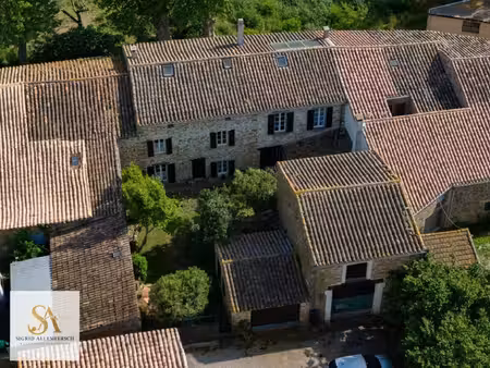 propriété de caractère avec deux habitations indépendantes  dépendances et jardin – rieux-