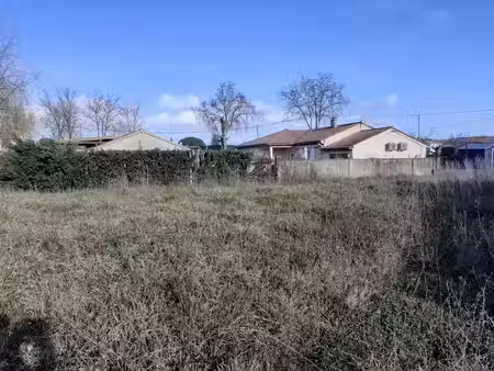 vente terrain 693 m² à garidech (31380)  154 000 €