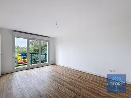 à louer studio - jouy-le-moutier