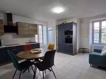 location appartement 2 pièces meublé à mouchamps (85640) : à louer 2 pièces meublé / 42m² 