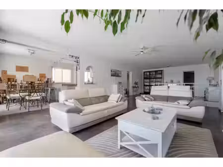 vente appartement 5 pièces 196 m² toulon (83200)