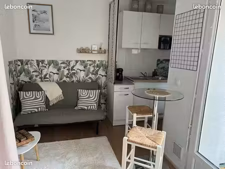 studio meublé avec cour privative – centre amiens – disponible – 530 cc