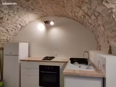 appartement t2 meublé 50m² avec petit extérieur - tout compris - clarensac