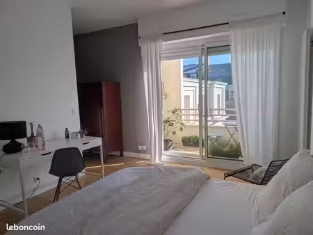 studio meublé avec balcon et grand dressing - vieux-lille