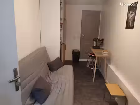 studette meublé proche hôtel de ville/st marc 11m2