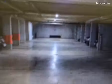 place de parking en sous sol