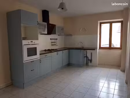 grande maison f4 -grand garage - jardin - terrasse - frotey les vesoul