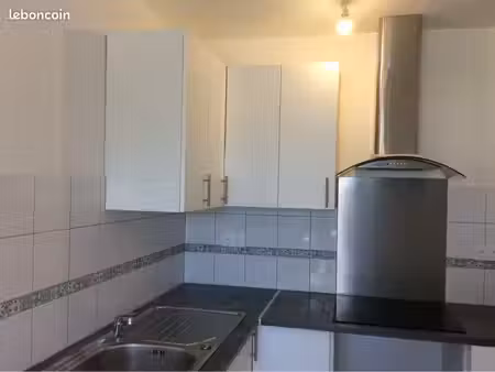 particulier loue maison mitoyenne