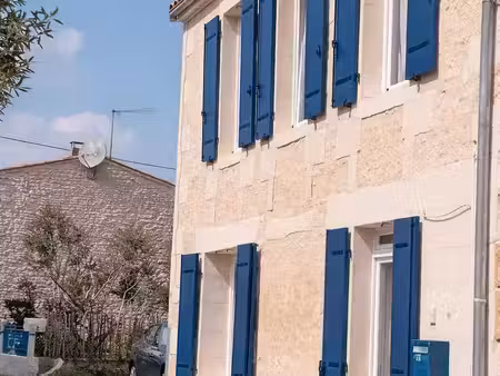 maison charentaise de caractère – emplacement privilégié à meschers-sur-gironde