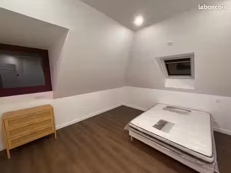 location meublée — lanvéoc — t3 duplex — 70 m² au sol / 59 m² carrez