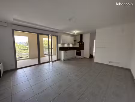 appartement t2 49m² meublé avec vue