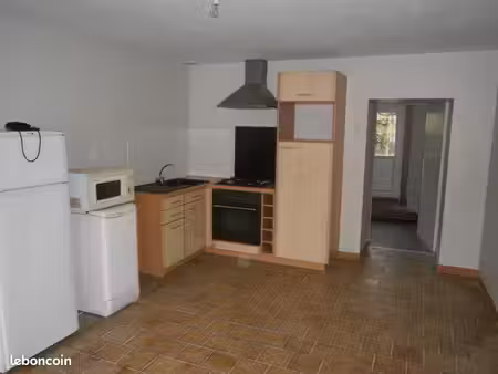 location cossé-le-vivien maison de bourg