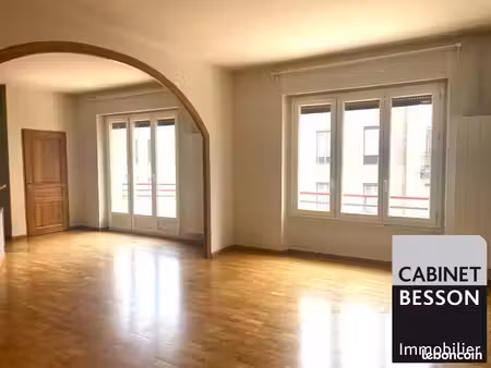 appartement 3 pièces 84 m²