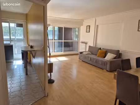 grand t4 meublé – 3 chambres – loggia –