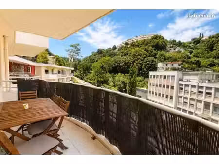 ? t2 meublé étudiant 31 m² – terrasse + parking – proche iut napoléon iii – 980 cc