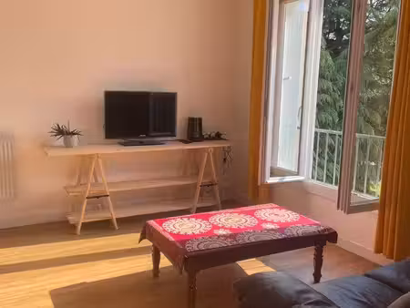 joli appart meublé 66m2 t4  3 chambres quimper centre