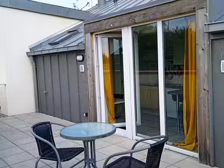 studio rooftop meublé + grande terrasse + parking