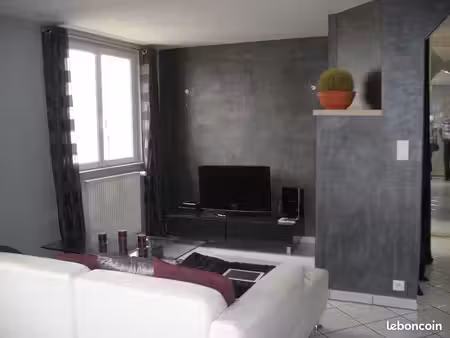 bel appartement t2/t3 vélodrome lumineux