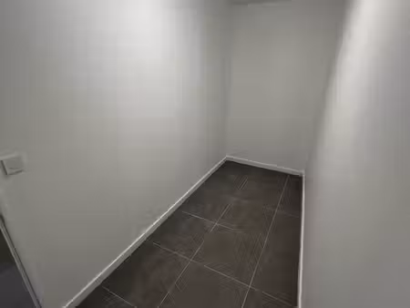 ? box de stockage 6 8 m² – bourg-en-bresse