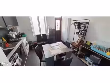 loue petite amienoise meublée