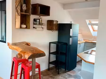 appartement f2 mansardé 42m² - centre ville sarreguemines - cuisine équipée