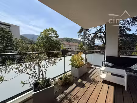 appartement t3 de 63 m² à gières