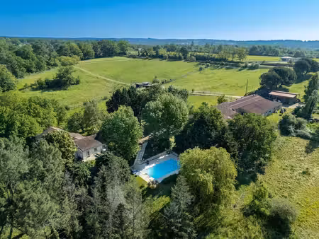 dpt dordogne (24)  à vendre bergerac propriété p7 - terrain de 87000 m2