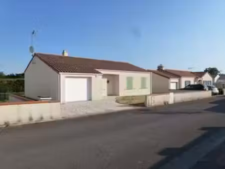 location maison au poiré-sur-vie (85170) : à louer / 80m² le poiré-sur-vie