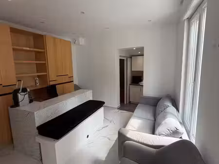 à louer  bureaux rénovés et meublés  situés au 182 avenue du général-leclerc à pantin (935